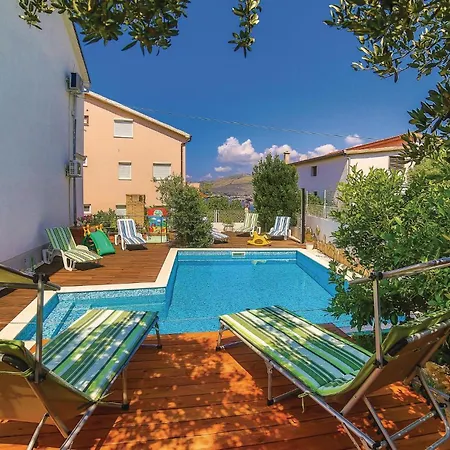 Lejlighed Two-bedroom In Okrug Gornji Trogir