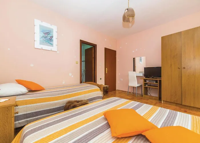 Daire Two-bedroom In Okrug Gornji *