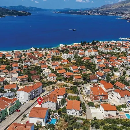 2 Bedroom Amazing In Okrug Gornji * Trogir