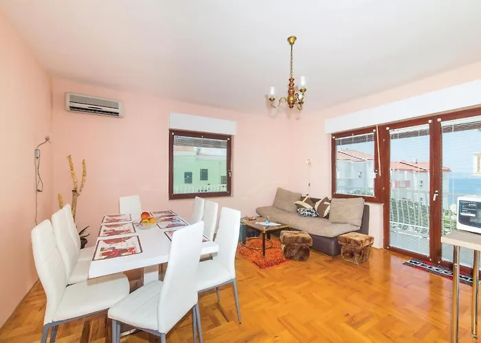 Appartement Two-bedroom In Okrug Gornji Trogir