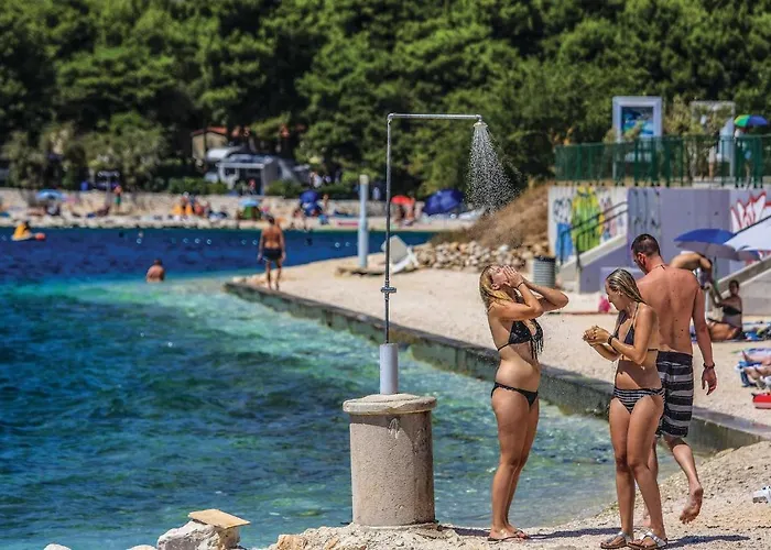 Two-bedroom In Okrug Gornji