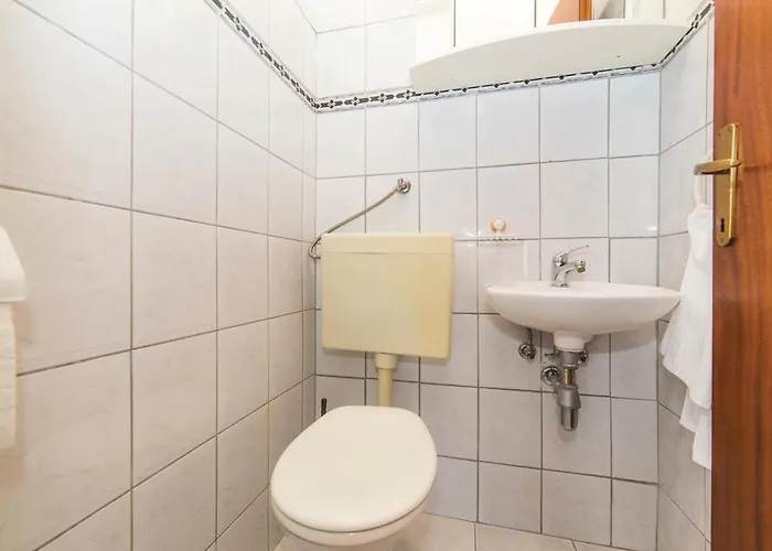 Two-bedroom In Okrug Gornji Трогір